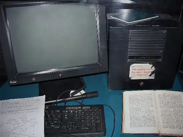 Illustrative: the NeXTcube computer Tim Berners-Lee used as the first web server, shown at CERN's Microcosm museum in 2005 — note the handwritten 'This machine is a server. Do NOT power down!!' sticker.