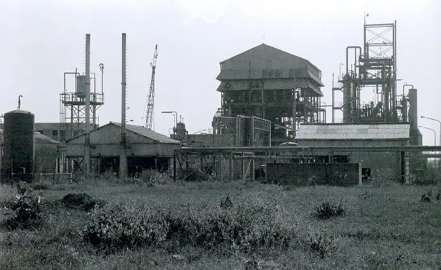 The Union Carbide pesticide factory in Bhopal, India, photographed in 1985