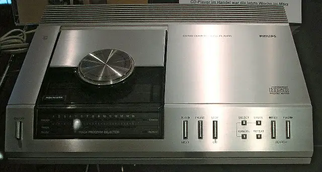The Philips CD100, the first commercial compact disc player, descendant of the 1979 'Pinkeltje' prototype.
