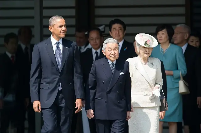 Illustrative: Emperor Akihito and Empress Michiko with U.S. President Barack Obama at a welcome ceremony in Tokyo in April 2014, five years before the abdication — not the abdication ceremony itself.