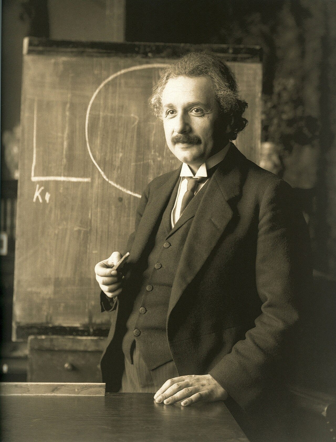 Albert Einstein lecturing in Vienna in 1921, photographed by Ferdinand Schmutzer.