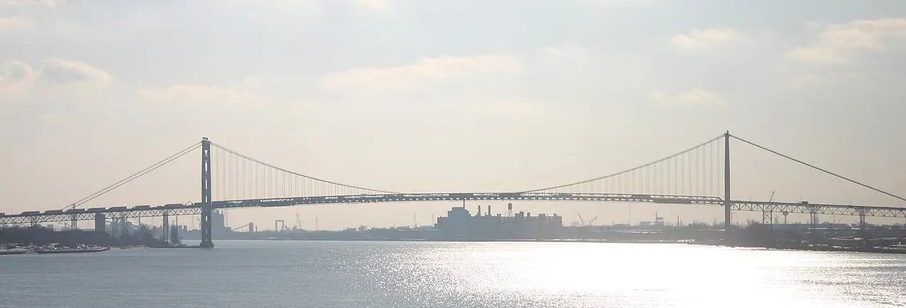 The Verrazzano-Narrows Bridge spanning the Narrows between Staten Island and Brooklyn, New York.