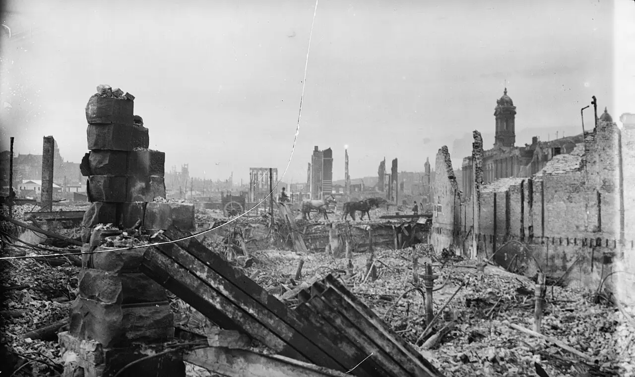 Ruins of San Francisco after the April 18, 1906 earthquake and fire, photographed by Arnold Genthe.