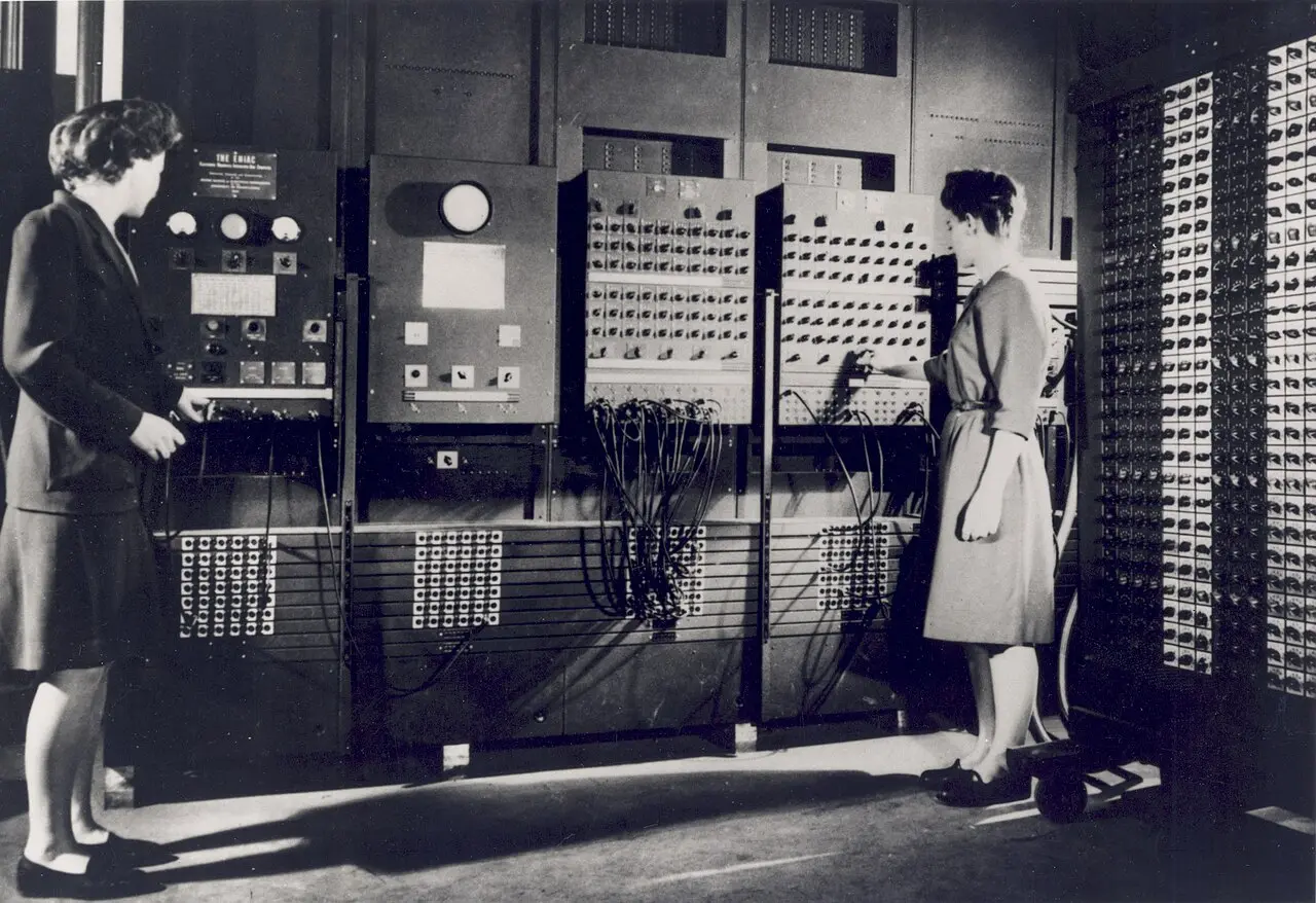 Two of the ENIAC programmers, Betty Jennings and Frances Bilas, operating the computer's panels in February 1946